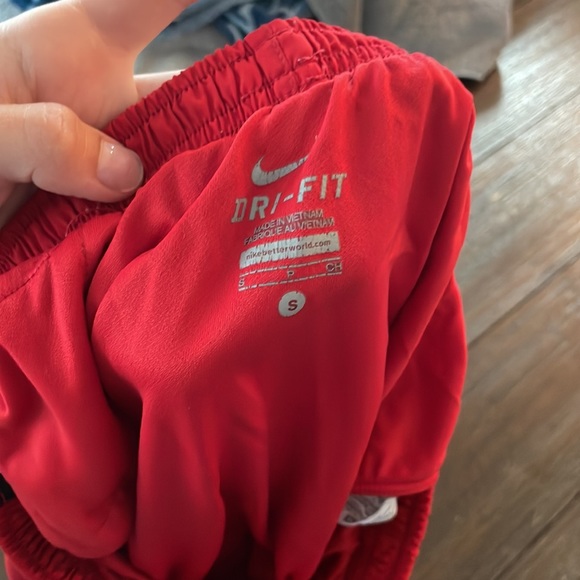 womens nike shorts - Picture 2 of 2